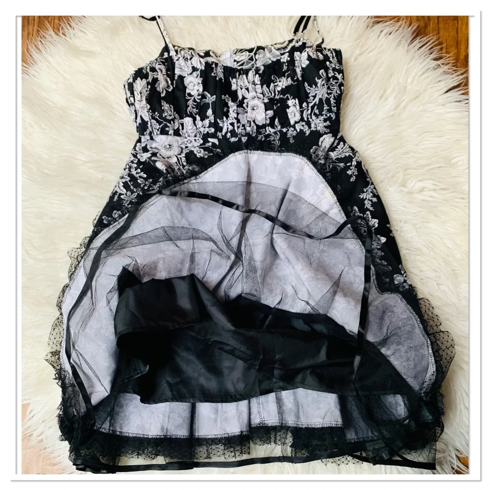 Voodoo Vixen Pin Up Dress Black White Floral Polka Dot Lace Trim Size XL - Picture 2 of 12